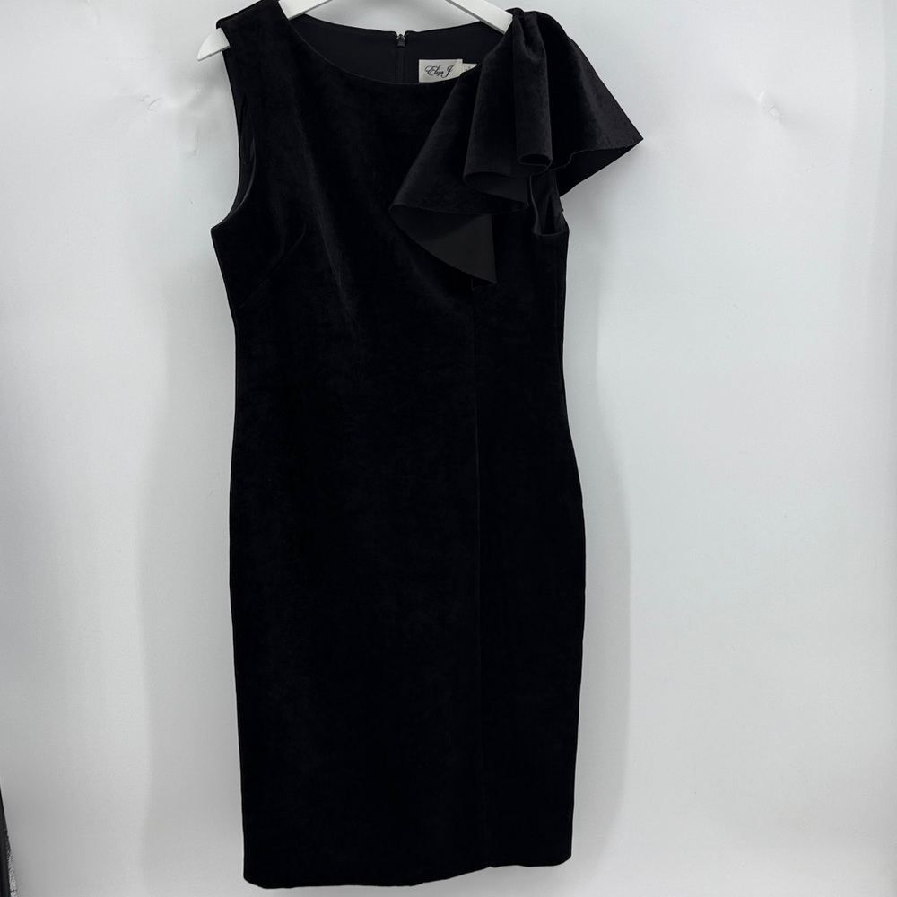ELIZA J  Elegant Black Sleeveless Dress with Bow Detail